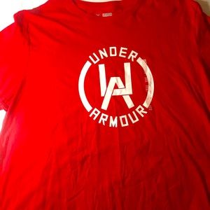 BRAND NEW UNDER ARMOUR MENS RED TSHIRT SIZE 2XL